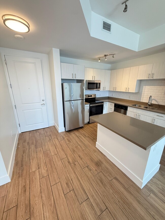 Photo - 2164 NE 167th St Unit B8