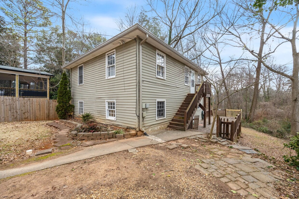 Photo - 1346 Miller Reed Ave. SE
