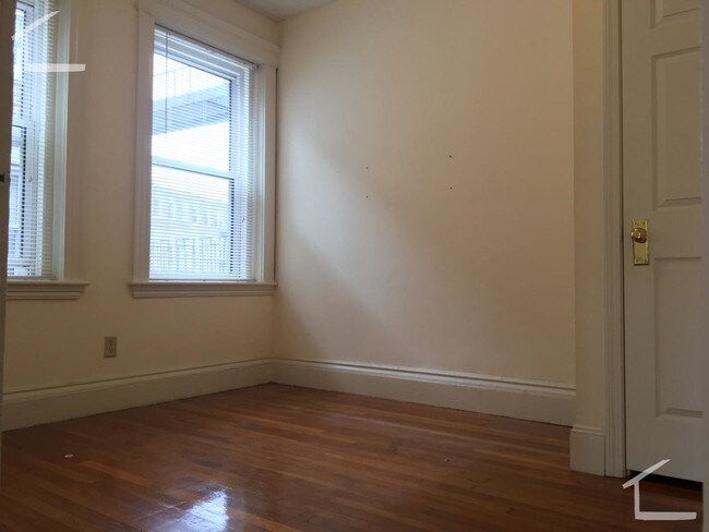109 Queensberry St Unidad 10