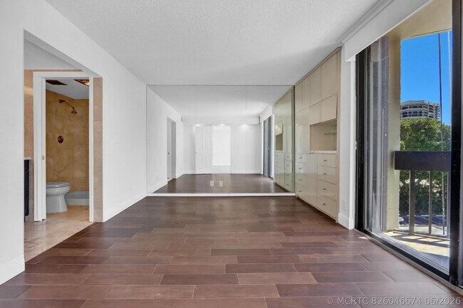Photo - 2000 Presidential Way Unit 504
