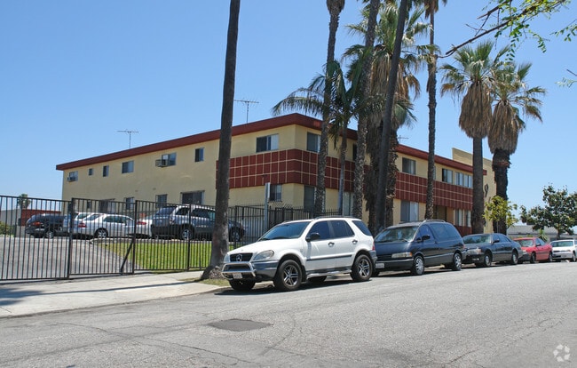 960 S Manhattan Pl - 960 S Manhattan Pl