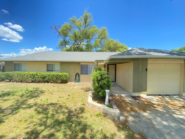 Building Photo - 603 Pheasant Ave