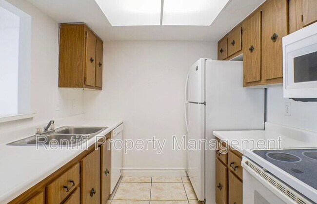 Photo - 3706 Broadway Unit #21