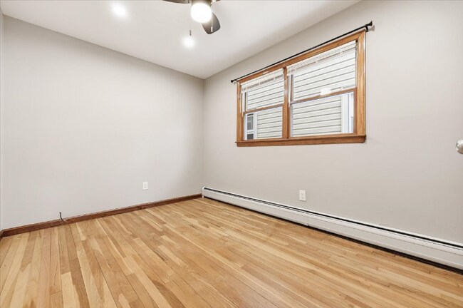 Photo - 358 Cator Ave Unit 1