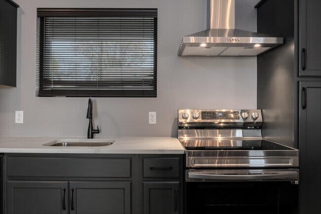 Photo - 1737 Frankfort Ave