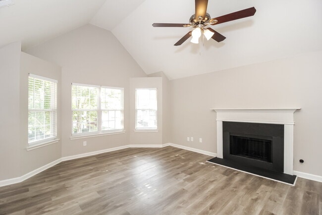 Photo - 11562 Registry Blvd