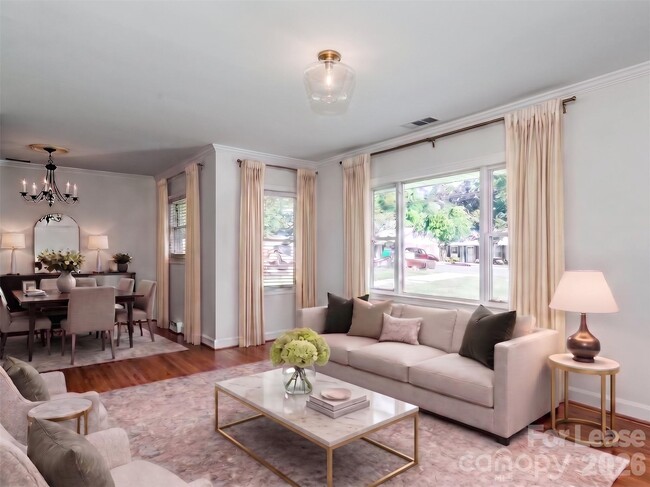 Photo - 512 Hollis Rd