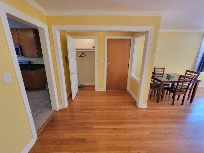 Photo - 2950 W Arthur Ave Unit 2N