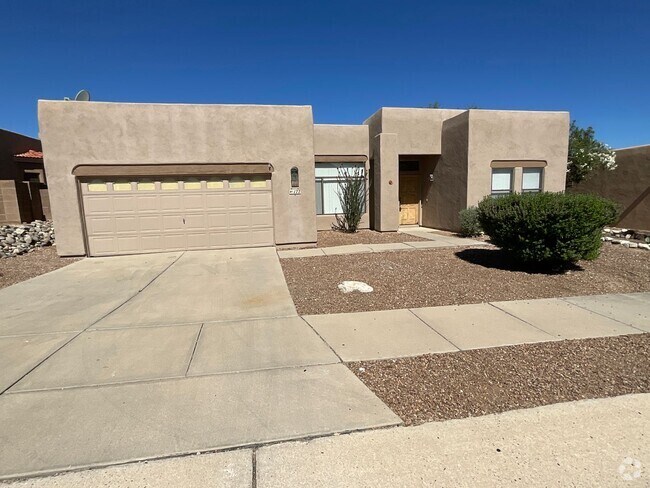 Building Photo - Convenient Eastside location on cul-de-sac Rental