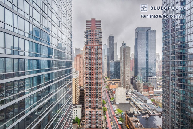 Photo - 635 W 42nd St Unidad FL27-ID1476