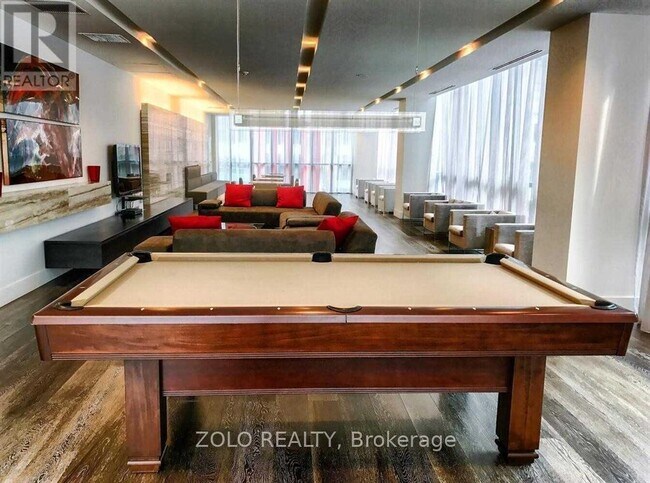 Photo - 110 Charles St E Unit 1407