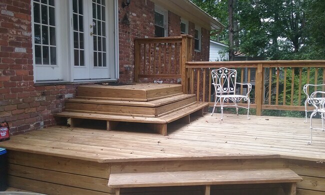 Photo - 1094 Greenbriar Cir