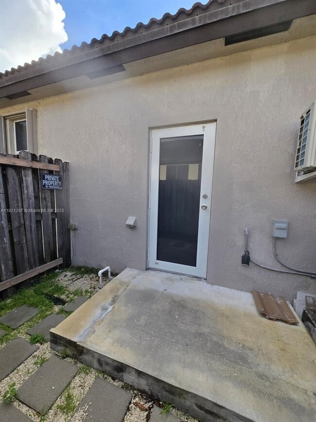 Photo - 13137 SW 284th St Unit B