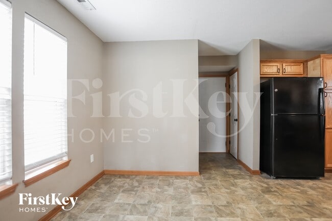 Photo - 316 NE Coldwater Creek Dr