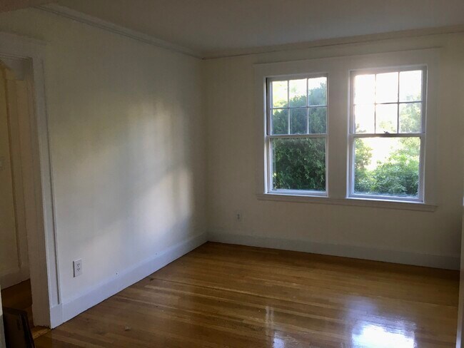 209-211 Langley Rd Unit 209