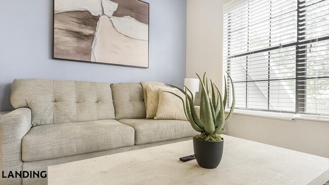 Building Photo - 9835 Fredericksburg Rd