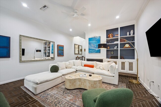 2220 Fulham Ct
