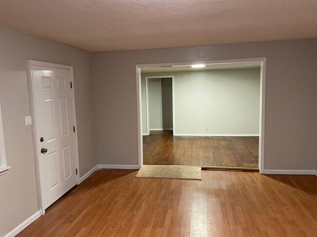 Photo - 48092 Robertson Rd