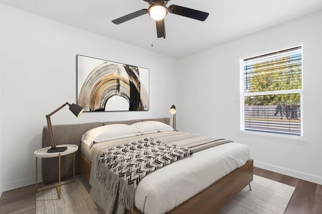 Photo - 1 - The Grove on Berry