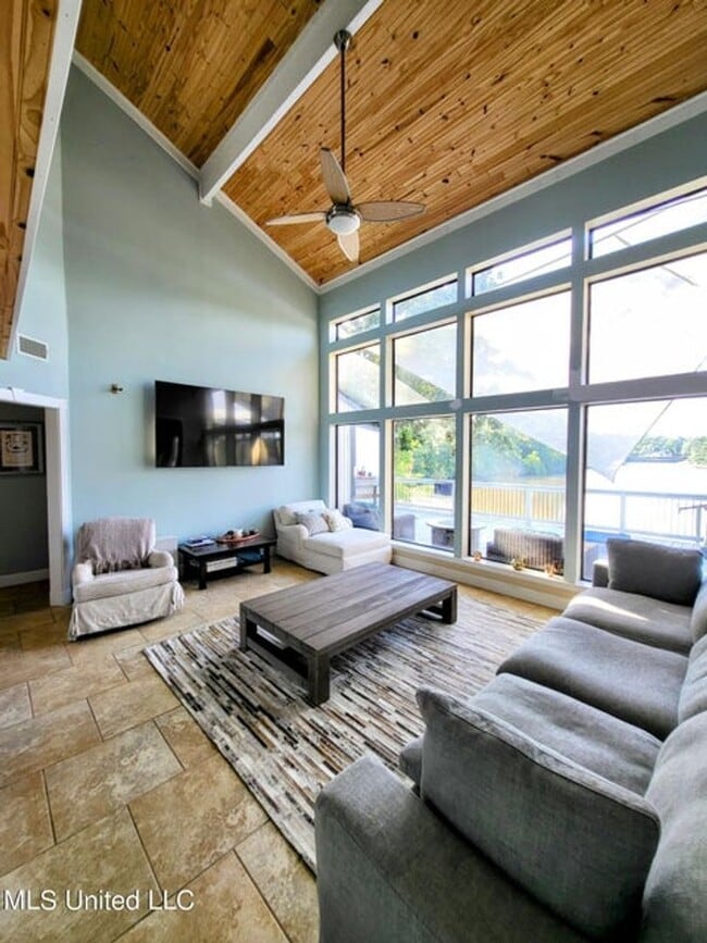 Photo - Riverfront Living with Private Boat Launch