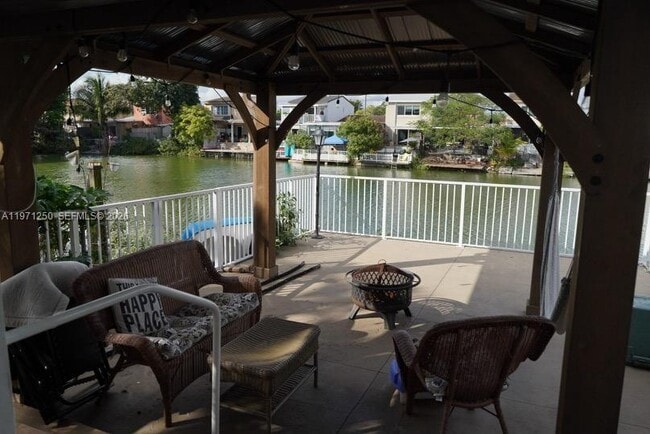 Photo - 1389 W 71st St