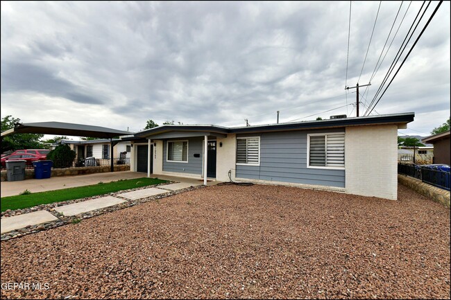 Photo - 10565 Murphy St