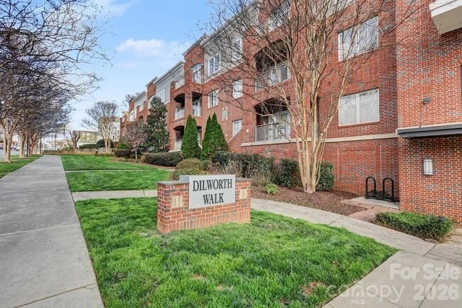 Building Photo - 1829 Kenilworth Ave