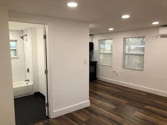 Photo - ST Pete Multi Unit Unit 1
