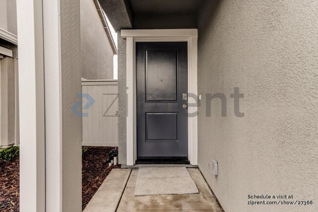 Photo - 2056 Shady Tree Cir