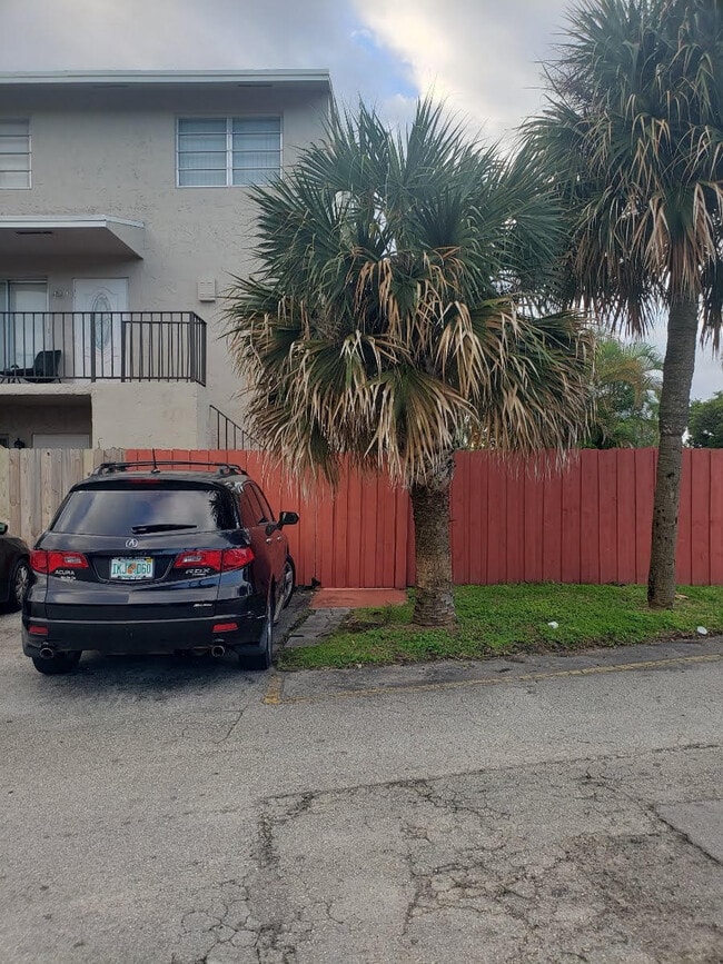 Building Photo - 15690 SW 82nd Circle Ln Rental