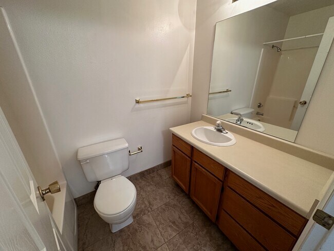 Photo - Nottingham Apartments Unit 3 Bedroom D