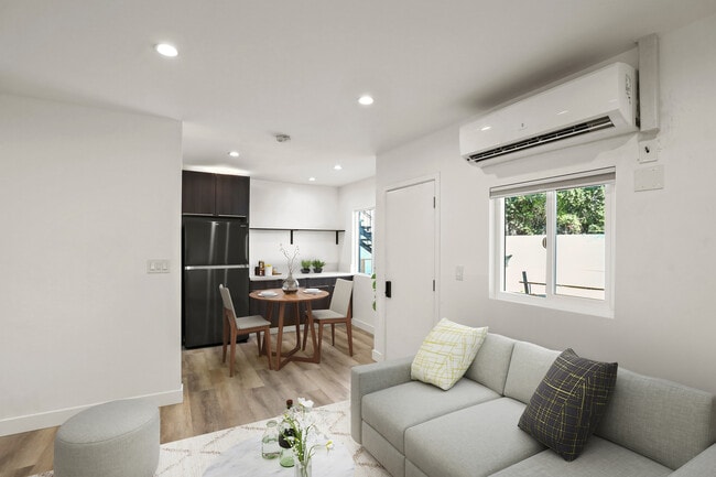 Photo - 2561 W Ave 30 Unit 7