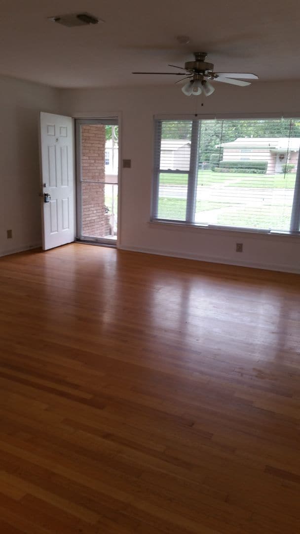 Photo - 311 Waxwood Ln