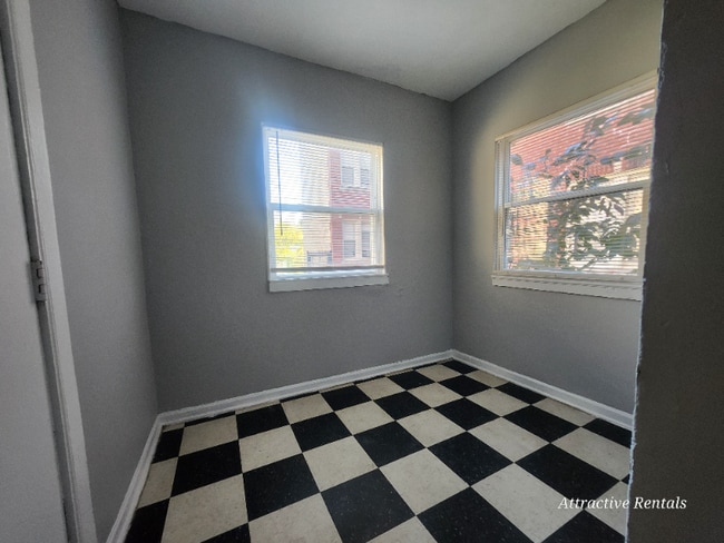 Photo - 5903 W Huron St Unidad 1