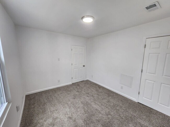 Photo - Main Street Triplex Unidad 2