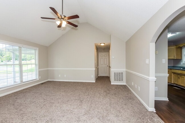 Photo - 544 Basswood Way