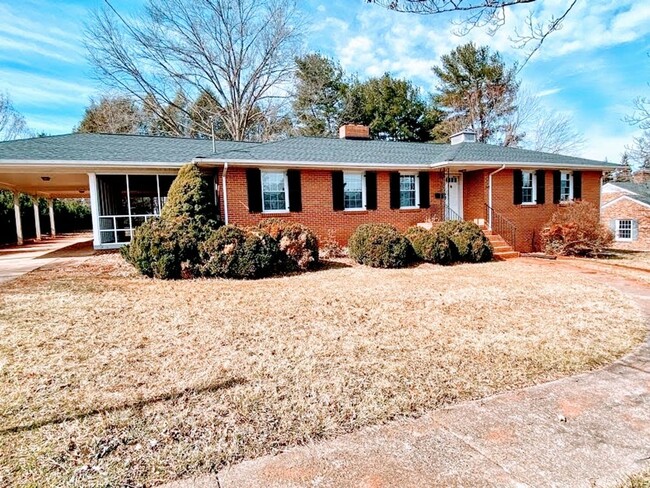 Photo - Great 4 Bedroom House