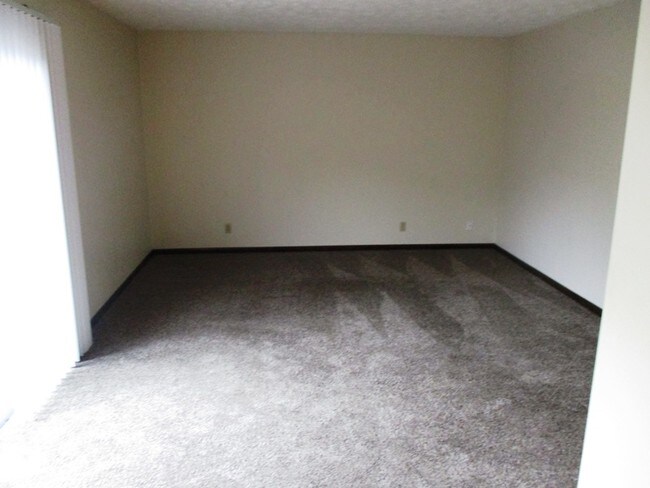 Photo - 320 Riley Dr