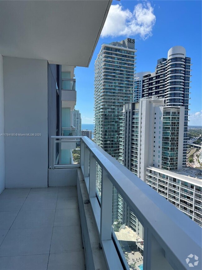 Building Photo - 1080 Brickell Ave Unit 3307 Rental