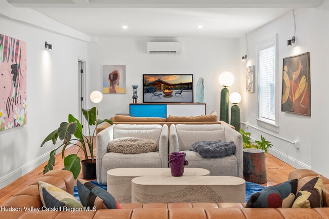 Photo - 417 Warren St