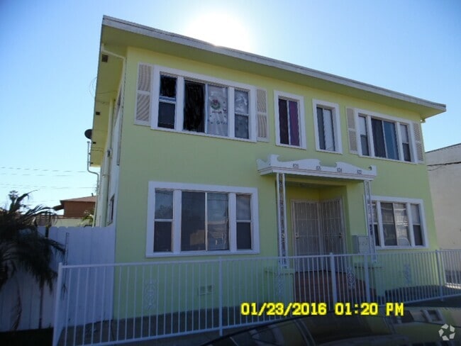 Building Photo - 826 E 10th St Unit 826 Rental