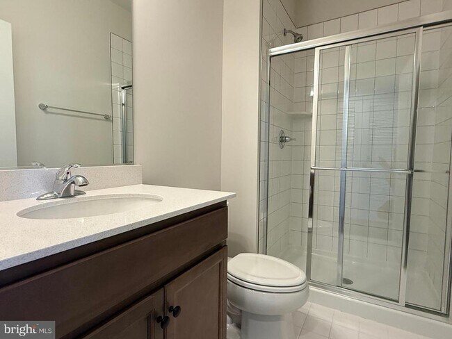 Photo - 315 Willis St