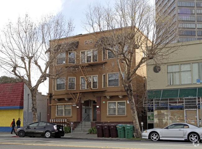 359 Grand Ave