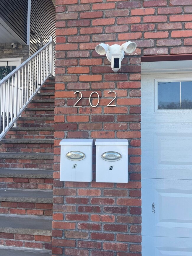 Building Photo - 202 John F. Kennedy Blvd Unit 2