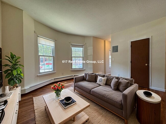 Building Photo - 70 S Huntington Ave Rental