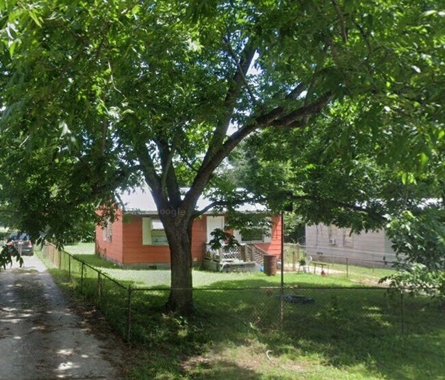 1413 Mulberry Avenue House House Rental in Albany, GA