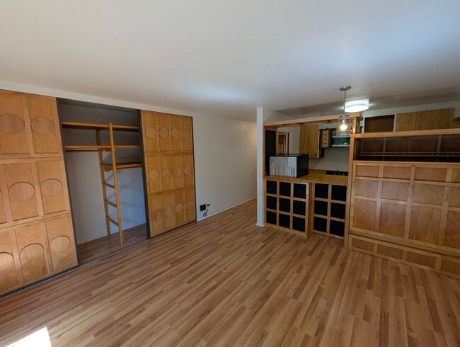 Building Photo - Cozy Woodwork Studio in Adam's Point Rental