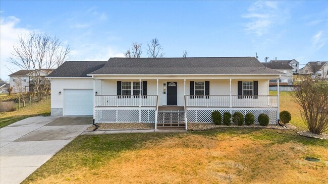 Photo - 230 Clover Cir