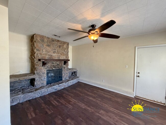 Photo - 3 Bedrooms Home With a Pool