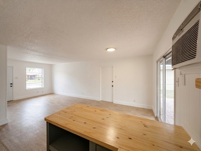 Photo - 4211 Tropical Dr